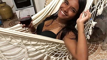 Depois de tomar um bom vinho chamamos novinha de 18 anos para comemorar o aniversrio dela no swing   Pitbull Porn Jasmine Santanna  Completo no head   Sexmex Xxx